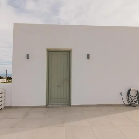 Olive Garden Luxury Apartment